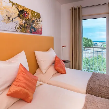 Appartement Marina De Penthouse - 250m From *